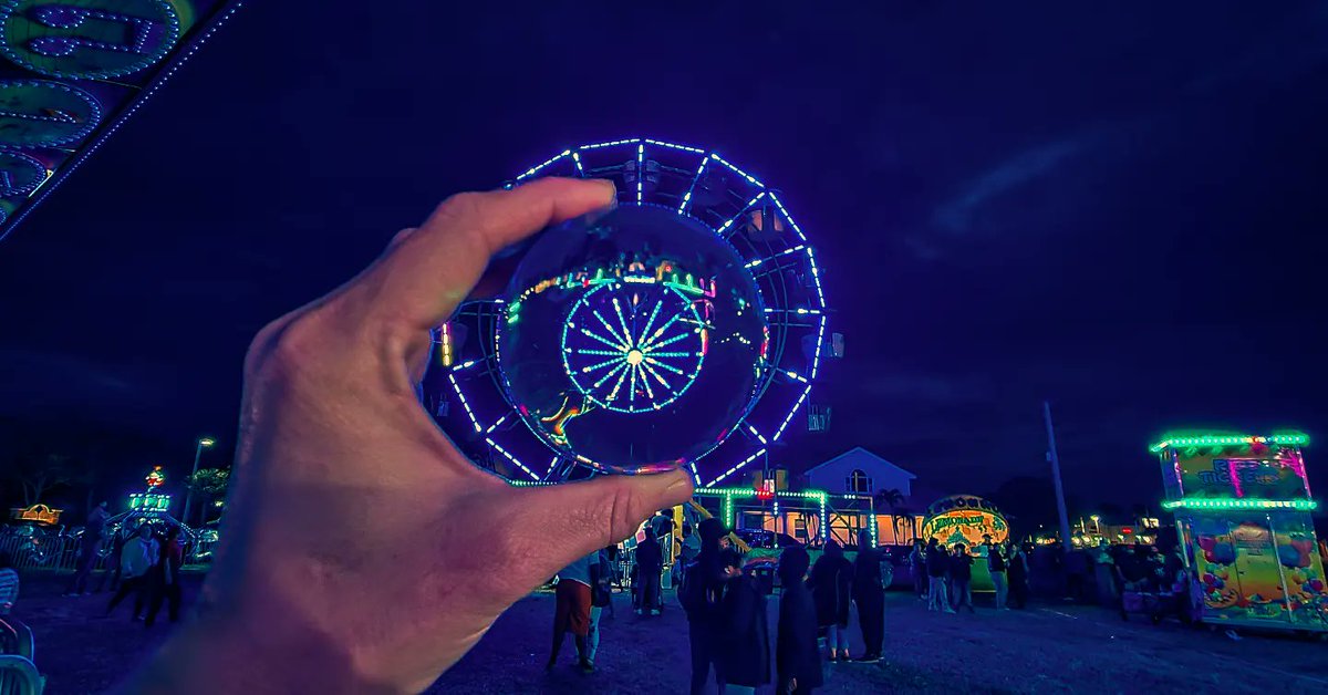Bjbs2018's tweet photo. Took my lensball to the fair 

#lensball #photo #PhotoChallenge2023January #PhotoLove #photooftheday @ThePhotoHour @FloridianCreat1 @Andy_TmSmile @LakeONews @FunInSoFlo @SouthFLweekend @floridatravelc @VISITFLORIDA @321Pics @Lensball1 @LensballL https://t.co/bKkEpGFfZ6