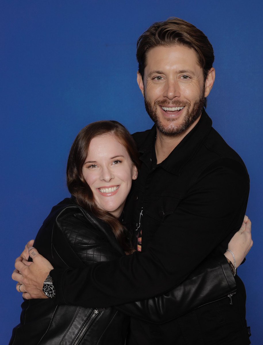 shanawatchestv's tweet image. It’s #NationalHugDay and I want to go back! 💙 They give the best hugs! 😍 Take me back! ❤️❤️❤️

#KCCon #SPNKC #JensenAckles #JaredPadalecki #SPNFamily