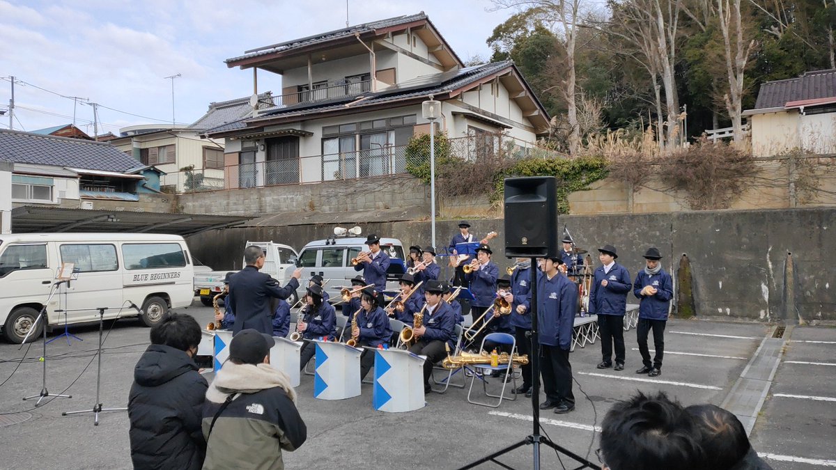OOyQ2BRXqYyVAS7's tweet photo. #BLUEBeginners
#大洗
#朝マルシェ
朝トレ終わって、ふらっと大洗へドライブ&お散歩~✨✨
偶然、マルシェやってて寄り道😋
高校生のjazzbandの演奏聴けた🎶🥳かなり本格的!!
つきたてのお餅もいただけて良き✨✨ https://t.co/X0x798wHvk