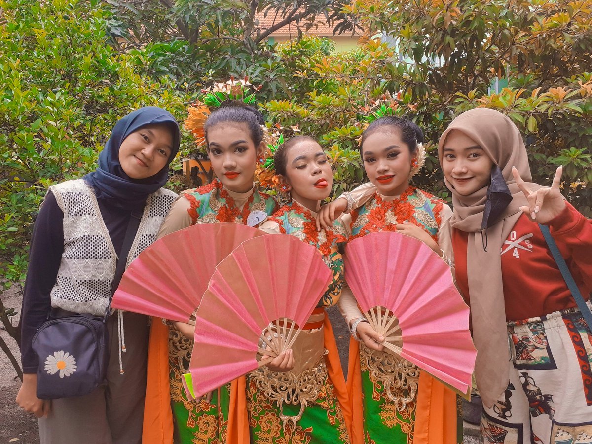 tyadanbias's tweet photo. @Askrlfess 2004 anak gua banyak berbakat lagi :v https://t.co/KOjXGgdl7W