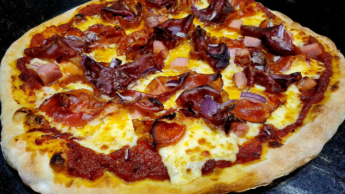 Cast iron #pizza tonight. 😛