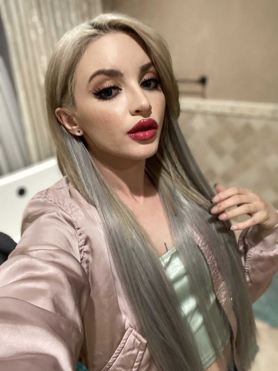 Lola Fae 🧚🏻♀️ on Twitter "Spend your Saturday with me? 💋 http
