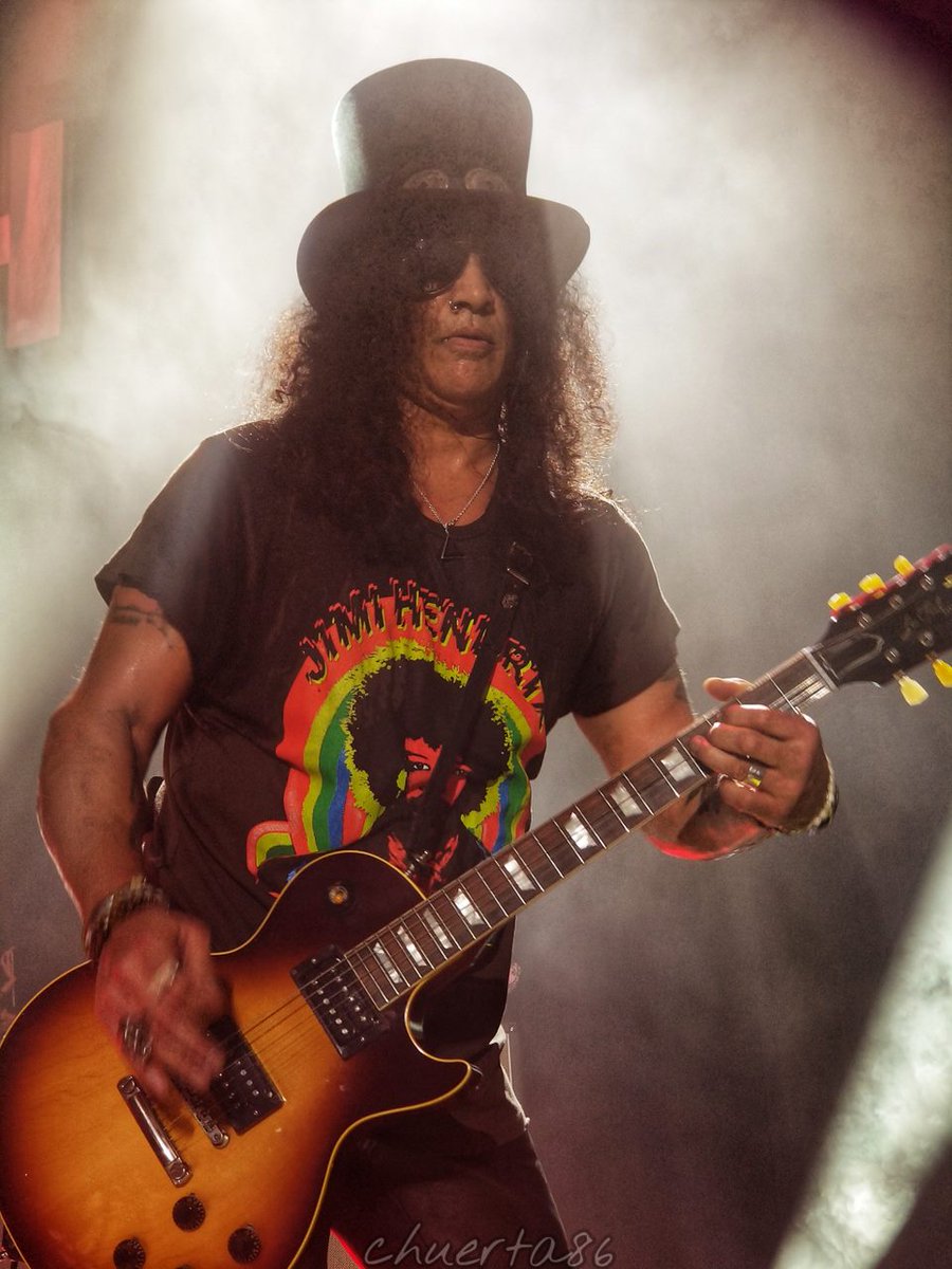 ch_weaveworld's tweet photo. From the Vault | Slash | SMKC | Hollywood Palladium, Los Angeles CA 10/23/18  #slash #myleskennedy #slashfeatmyleskennedyandtheconspirators #smkc #slash4 #gunsnroses #gnr #gnfnr #concerts #keeplivemusicalive #slashnews #guitarhero #guitar #gibsonguitars #notinthislifetime https://t.co/AgCmZLHGeE