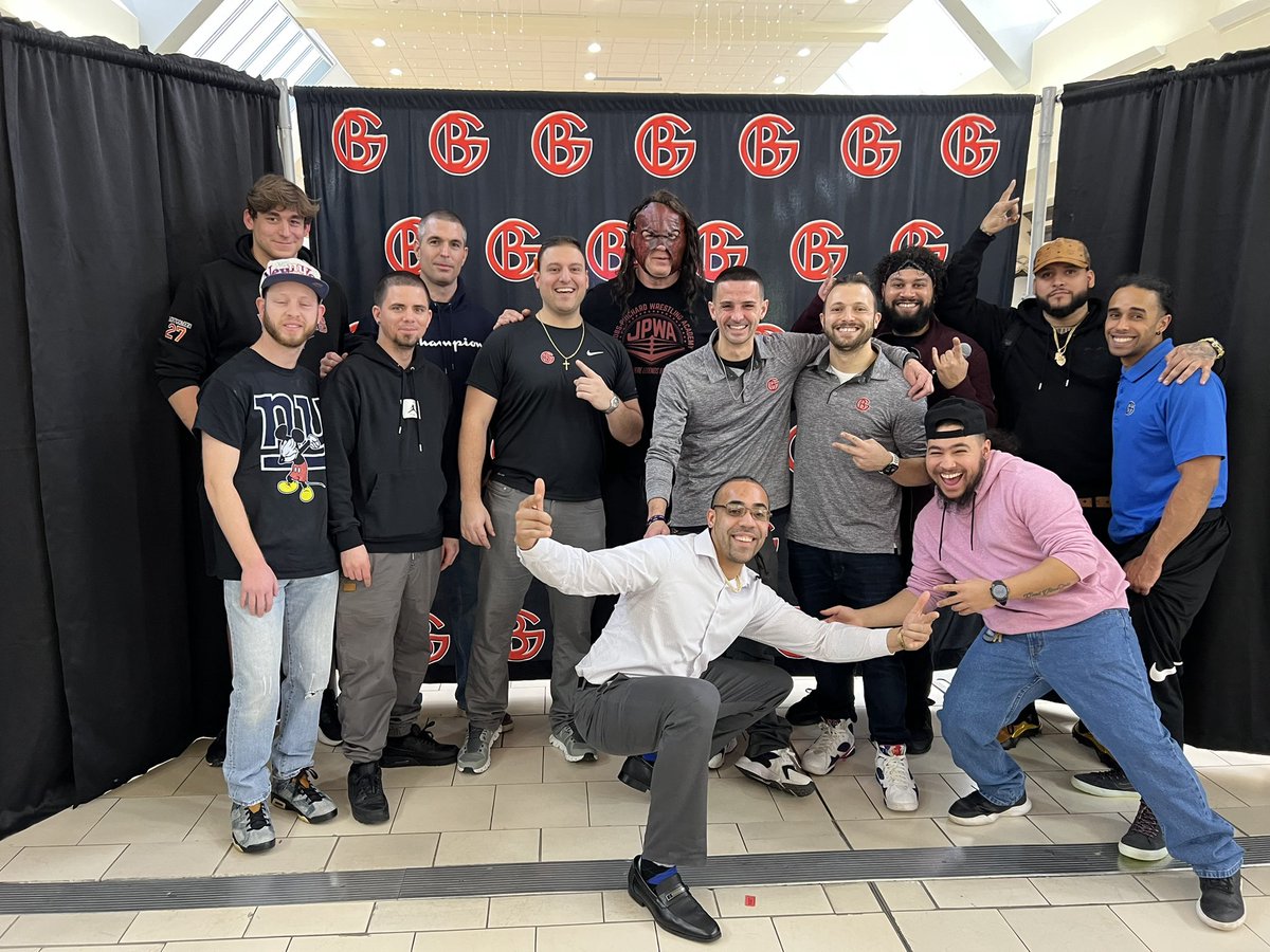 Marc_Coppola's tweet photo. @TheClemReport Dudeeeee!! Was a great event! Should’ve pulled up! Lmk if you need any autos! https://t.co/ZSqRr6mbyj