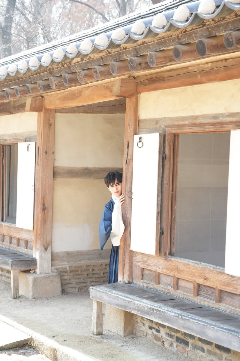 PEEKABOO! 😜

HAPPY SEOLLAL AND HAPPY NEW YEAR!