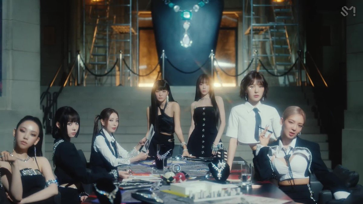#GOT_the_beat member as OCEAN 7 - A THREAD!!

BoA assembles a special crew of 7 women to steal jewels & paintings from Korean Art Gallery.

Some descriptions are adapted from the original movies (Ocean 8 & 11) 

#GOT_StampOnIt
#BoA #TAEYEON #HYOYEON #SEULGI #WENDY #KARINA #WINTER
