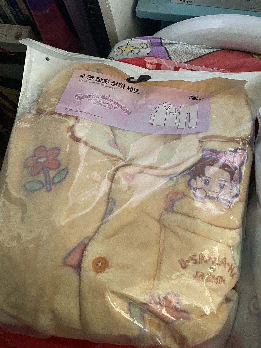 chionkyu's tweet image. Thank you so much @shopdreamlaunch super fast huhu. Kahapon to dumating kaka open ko langs HAHA #DreamLaunch_Feedbacks 
So fluffy ng pjs na to haha