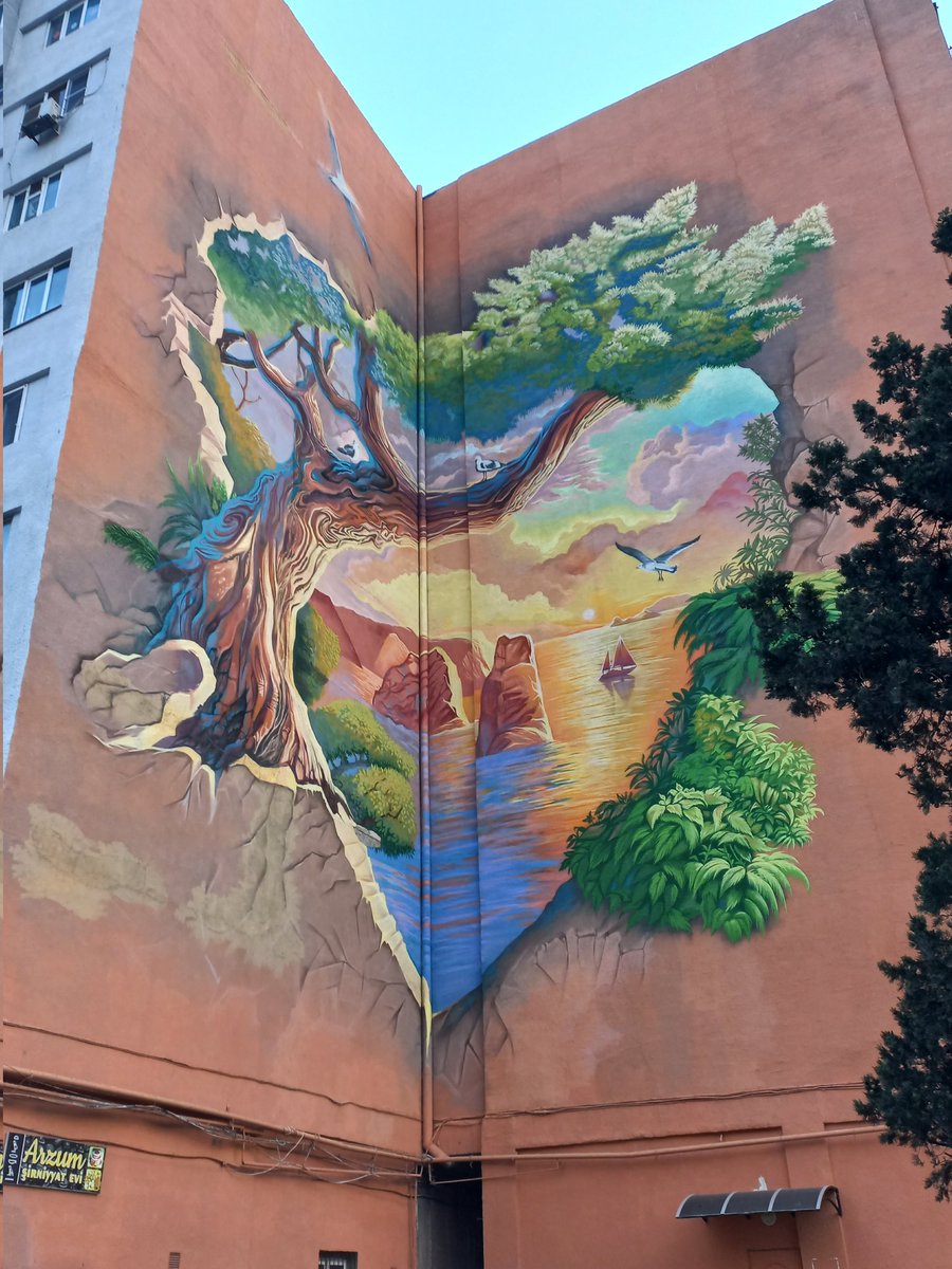Street art in #Baku 🇦🇿
#StreetArt #art
⬇️