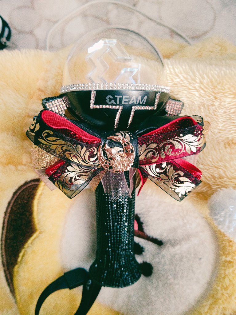 友達の&TEAMペンライトもデコレーション出来ました✨ Kくん、はるあ