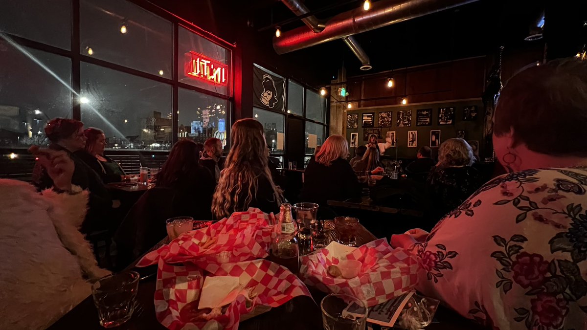 moonbird's tweet photo. A brilliant night with @JohnELTenney, @JessicaKnapik, @Gorgon_Katie, &amp; @bexintheliminal at Stache Int’l in #Detroit to savor the Weirdos who make the world wondrous. ✨ Tomorrow, part two! #WhatsUpWeirdo https://t.co/KUYMdAXL3Y