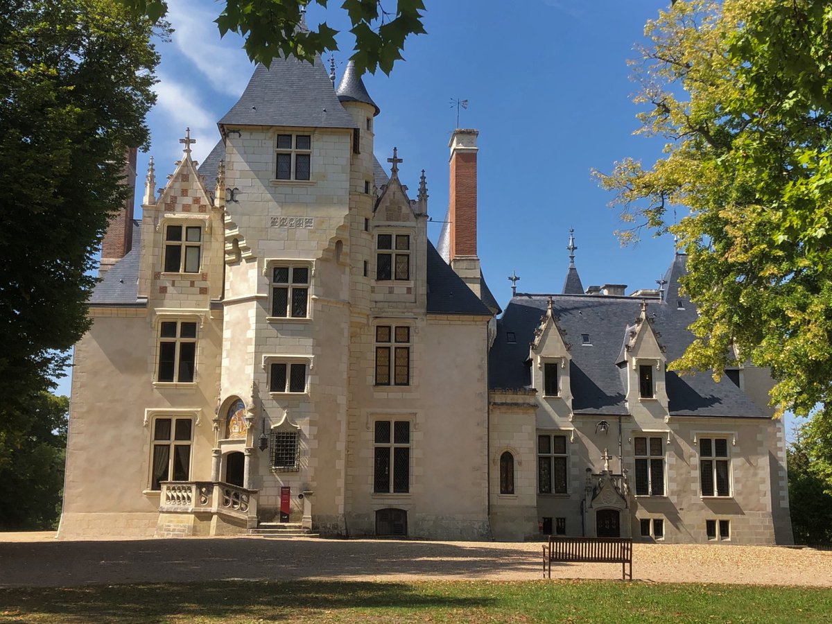 Loire Valley (@experienceloire) on Twitter photo Mon banc dominical/ My Sunday Bench, full-frontal at Chateau de Cande. <a href="/MyFaveBench/">My Favourite Bench</a>  <a href="/Pauline_Nollet/">Pauline N 🎗🇮🇱 🇨🇵 🇺🇦</a> <a href="/DELARUEEm/">DELARUE Emmanuel</a> <a href="/MartineOllie/">Martine Ollié</a> @GwendalDecarri1 <a href="/JusteCentriste/">LE JUSTE CENTRISTE 🇪🇺♦️😷🇺🇦🐞🙏</a> @JeanLucPons <a href="/Slygardy/">⚜️ GɘᴙmAiᴎ ⚜️</a> <a href="/PuthonM/">Michel PUTHON</a> <a href="/jmlpyt/">jmlpyt photography</a> <a href="/BernardiniRCF/">Bernardini Rose-Claude</a> <a href="/Salerpipopette/">Pascale Prempain</a> <a href="/DaddyisBest/">DaddyisBest</a>  <a href="/CarolineDuc75/">Caroline Duc</a> Mon banc dominical/ My Sunday Bench, full-frontal at Chateau de Cande. <a href="/MyFaveBench/">My Favourite Bench</a>  <a href="/Pauline_Nollet/">Pauline N 🎗🇮🇱 🇨🇵 🇺🇦</a> <a href="/DELARUEEm/">DELARUE Emmanuel</a> <a href="/MartineOllie/">Martine Ollié</a> @GwendalDecarri1 <a href="/JusteCentriste/">LE JUSTE CENTRISTE 🇪🇺♦️😷🇺🇦🐞🙏</a> @JeanLucPons <a href="/Slygardy/">⚜️ GɘᴙmAiᴎ ⚜️</a> <a href="/PuthonM/">Michel PUTHON</a> <a href="/jmlpyt/">jmlpyt photography</a> <a href="/BernardiniRCF/">Bernardini Rose-Claude</a> <a href="/Salerpipopette/">Pascale Prempain</a> <a href="/DaddyisBest/">DaddyisBest</a>  <a href="/CarolineDuc75/">Caroline Duc</a>