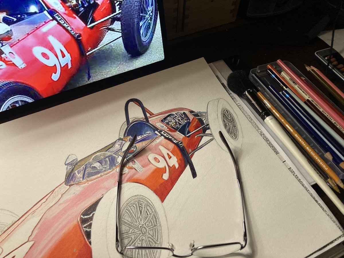 Already in the studio - couldn’t sleep!
#sundaysession #carart #pencildrawing