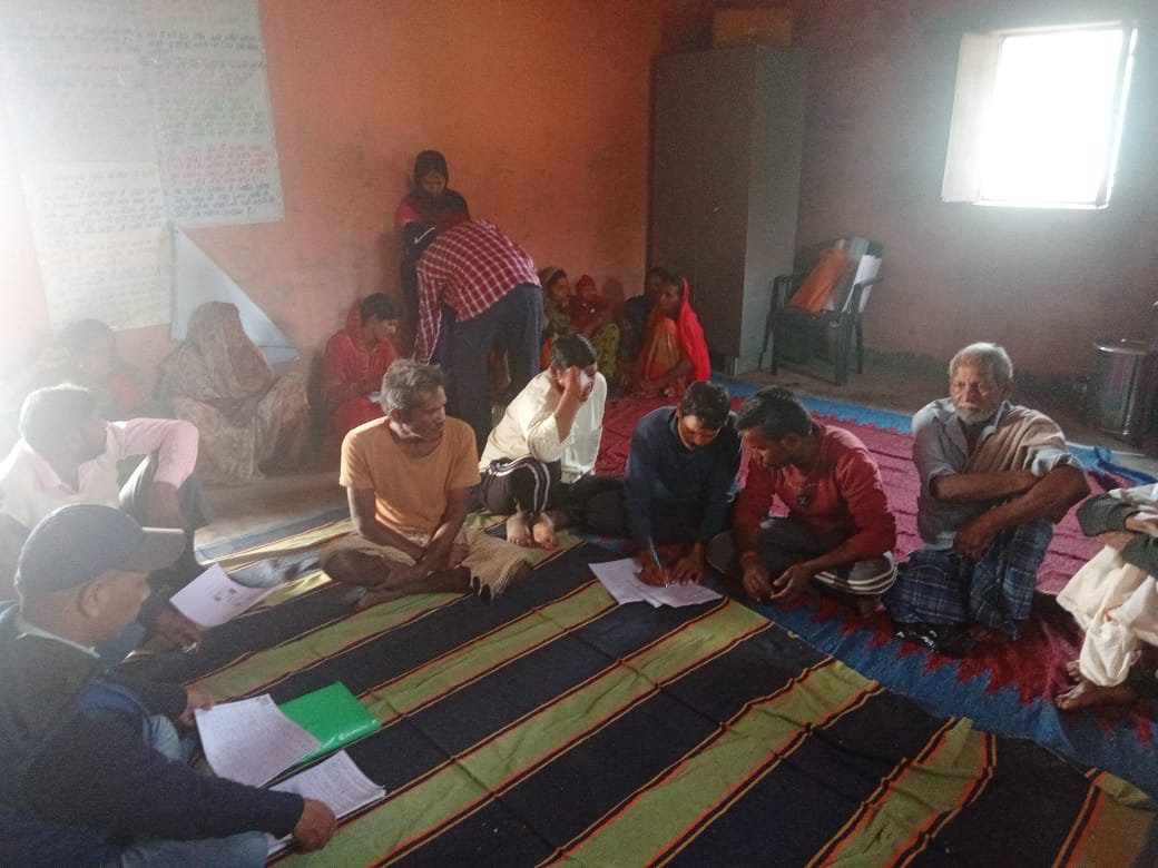 Anuraag_Shukla's tweet photo. Through our small organization (https://t.co/AUDLEenOPH), we got more than Rs. 6 lakhs released in 2022 under various social welfare schemes in adivasi blocks of Hazaribagh district. 

Beneficiaries included senior citizens, the disabled, and children who had lost their parents. https://t.co/c814wJpHNz