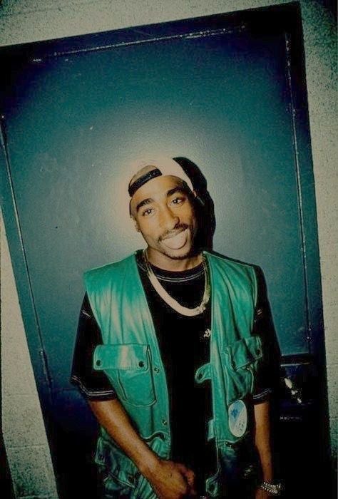 Cryptopuck616's tweet photo. I’d rather die like a man than live like a coward
#cryptopuck
#tupac
#tupacshakur
#big
#bigbillionstar
#biggie
#snoopdogg
#ice
#icecube
#cube
#eminem
#50cent
#method
#dmx
#rap
#gangsta
#rapper
#Gangster
#2pac https://t.co/qACBtImjc9