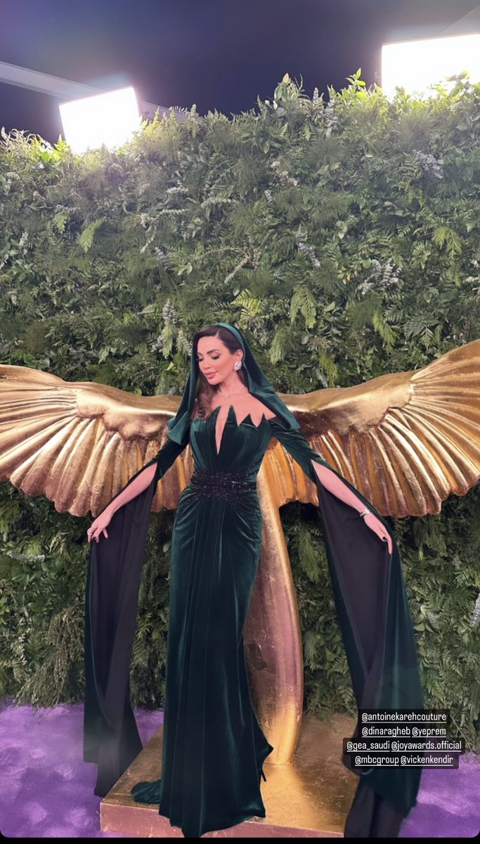 SaRaH2030SR's tweet photo. داليدا خليل بنظري تفوز بافضل اطلاله …
-
-
p.s.تكفون سووا انفسكم ماشفتوا ريم عبدالله 😵‍💫

  #JoyAwards https://t.co/mK6aLHoXu7