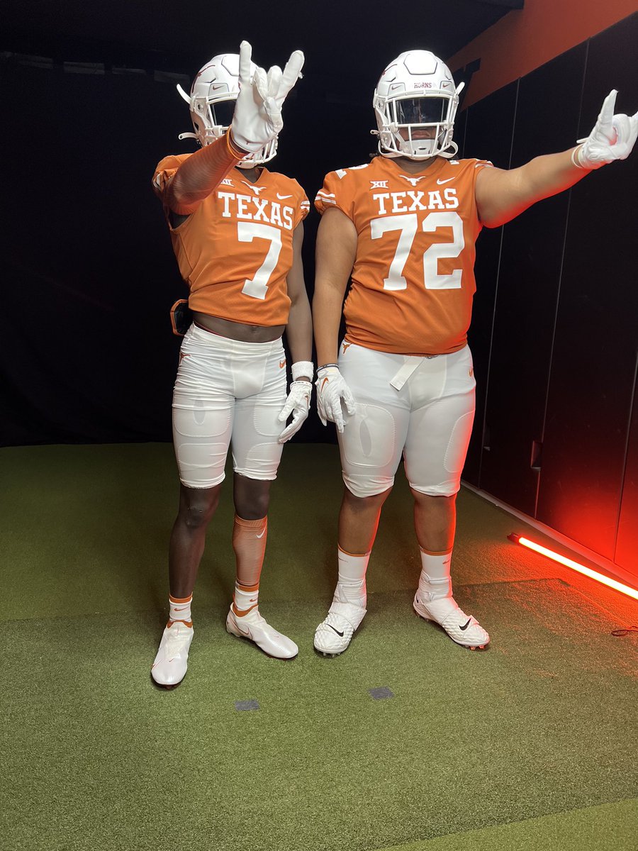 three9liljoseph's tweet photo. Had a great time today at UT🤍🧡 #hookem  @coachfreddiej @CoachJonesA1 @ReggieBrown59 @LegacyTitanFB @Perroni247 https://t.co/C26VfT5bNQ