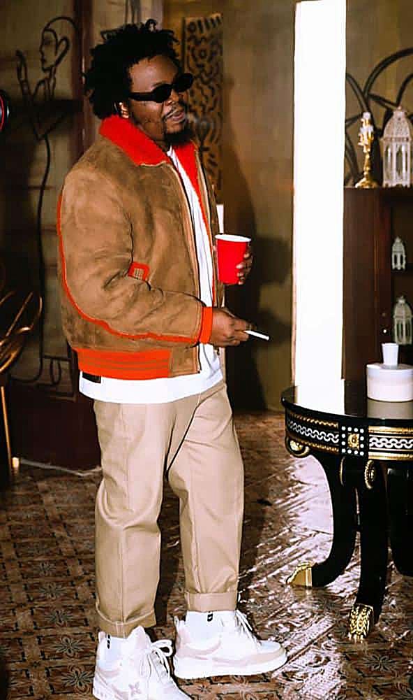 Like , Retweet and Drop a 💛 For Olamide Baddo