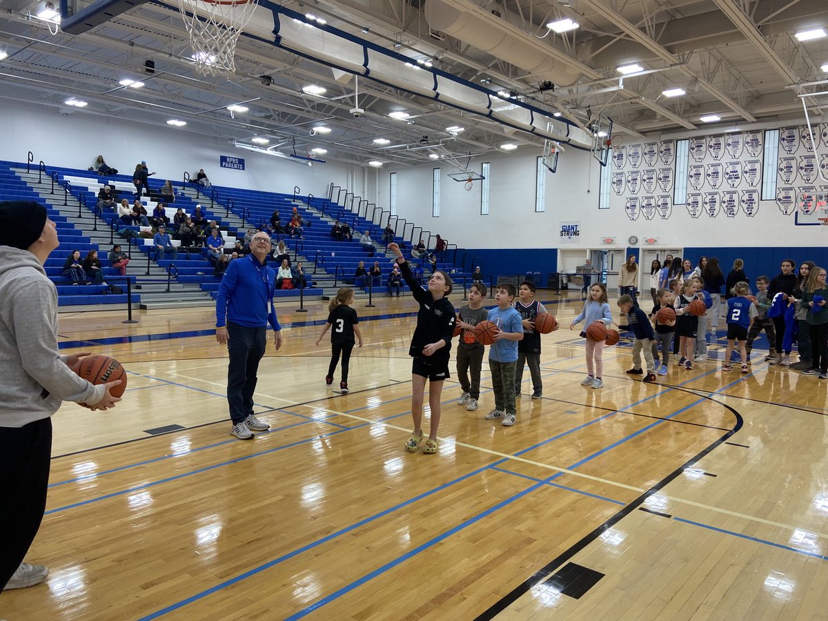 HPHS_Athletics's tweet photo. Our Girls Basketball Team showed today that character wins. The team suffered a tough loss to Waukegan in a very close game. They still took time after the game to sign autographs for the “future Giants” who came out to support the team. #thankfulness #WeAreHP https://t.co/hClYW5xxLU