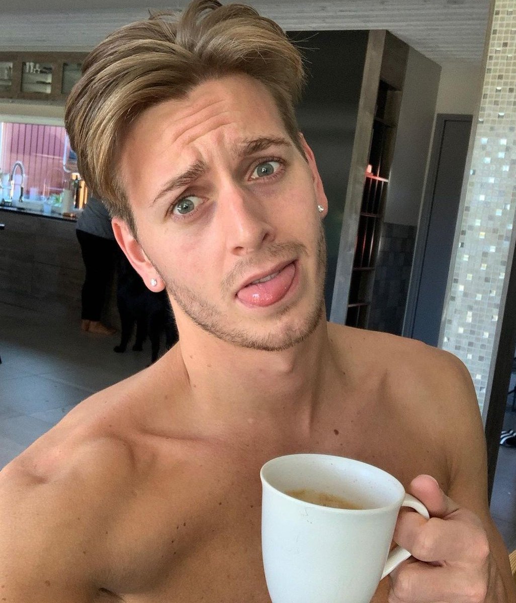 Bezig_Bijtje81's tweet image. Mogguh #Tweeps, welkom bij #TeamPlafondienst! En daarom komt het eerste rondje #koffie op deze #zondag natuurlijk wederom van #Flakkee