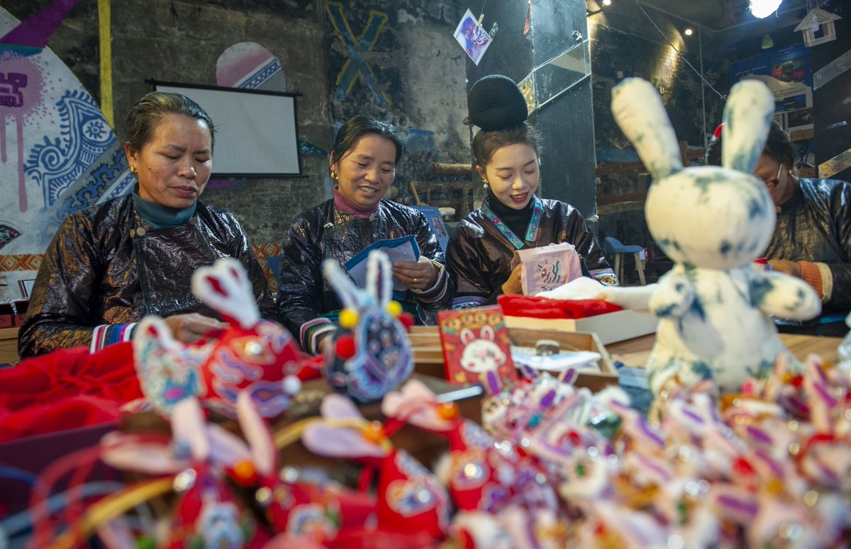 DiscoverGuizhou's tweet photo. To welcome the “#Rabbit”Year,  the Dong embroidery women of an embroidery workshop in Gaozeng Village, #Guizhou, produced various kinds of "cute rabbits" with the traditional #Dong embroidery, to supply the festival market and welcome #Chinese New Year. #Lunarnewyear https://t.co/90YdyqcnMH