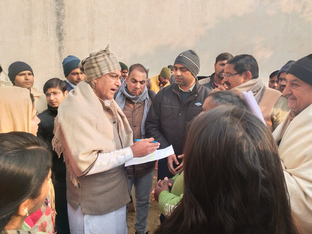 शासन व्यवस्था में हमारा मंत्र होना चाहिए-“Citizen Is Always Right”- प्रधानमंत्री श्री  <a href="/narendramodi/">Narendra Modi</a>.

पानीपत निवास पर स्वजनों के बीच।