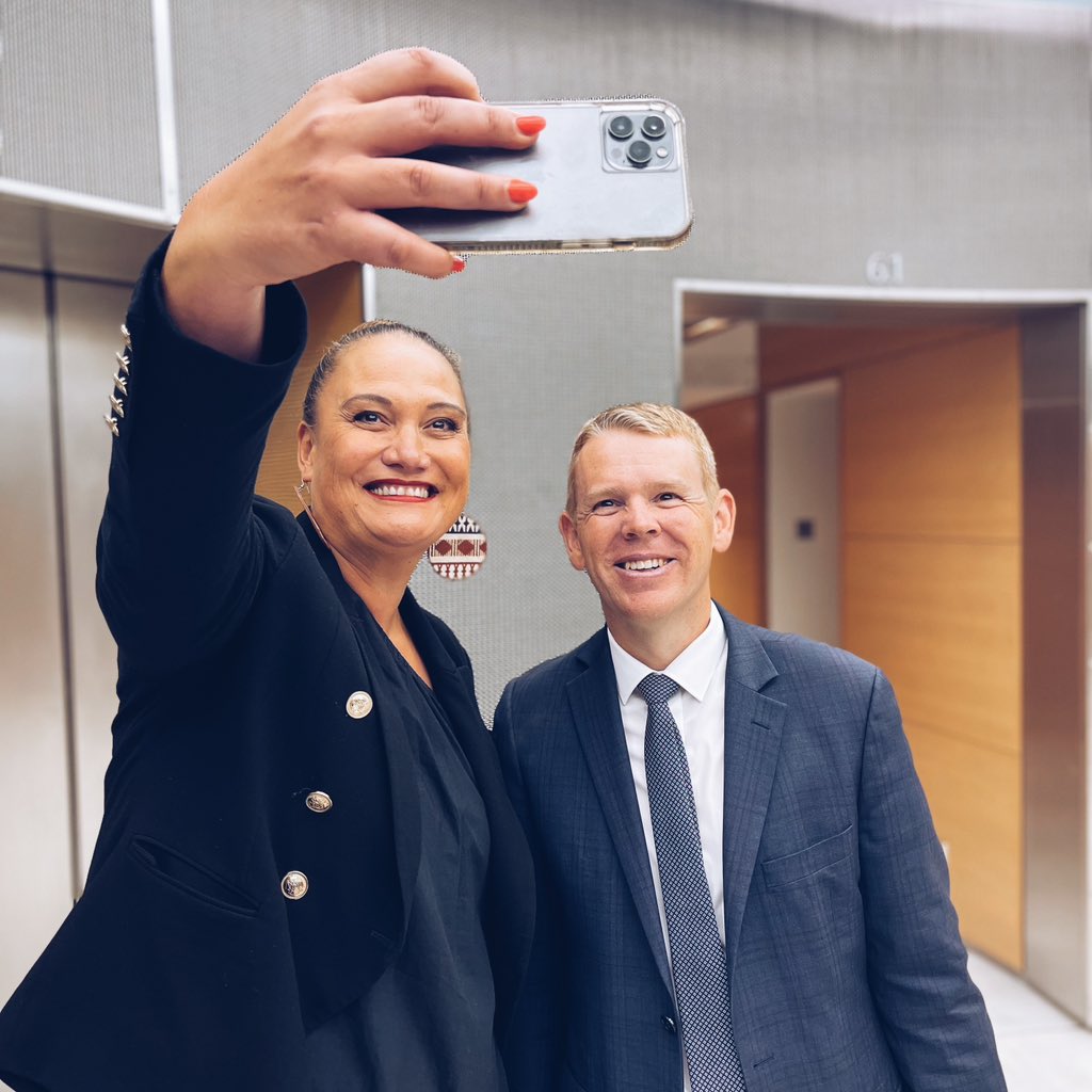 CarmelSepuloni's tweet photo. #THREAD: 1/6 It’s hard to fathom the working class girl from Waitara can become the Deputy Prime Minister of New Zealand. I’m incredibly humbled that @chrishipkins and my colleagues have put their faith in me to take up this important role. ⬇️ https://t.co/uGPCCZDpM4
