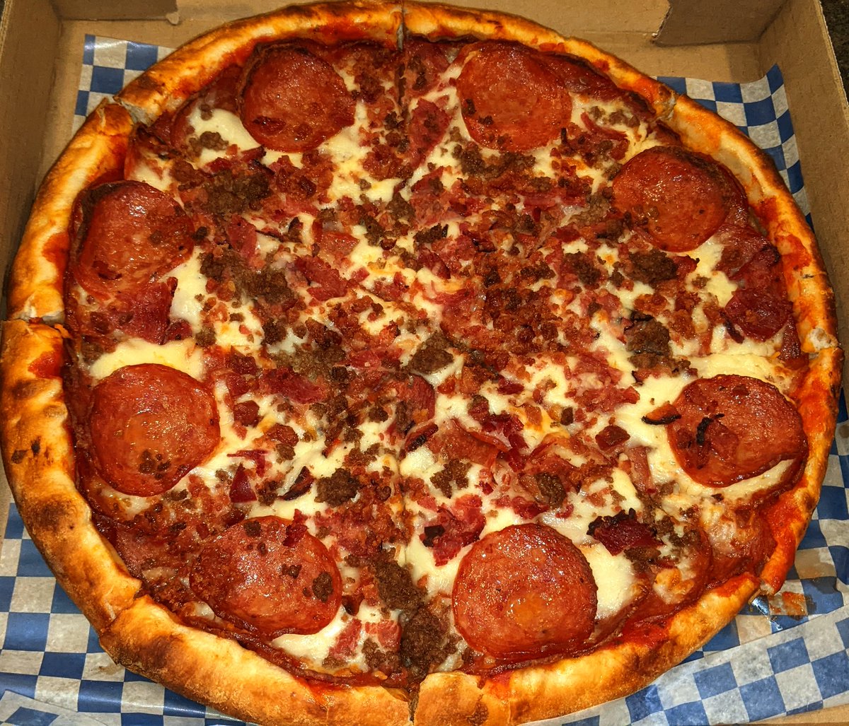 This was a magnificent meat lovers #pizza from #mariospoutineandpizza #yeg #yegfood #yegeats #edmonton