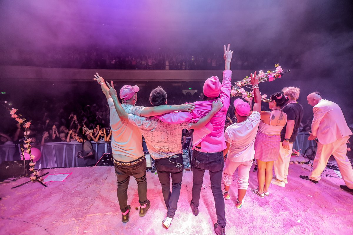 _saproducciones's tweet photo. #GLUP EN #TEATROCOLISEO https://t.co/Avc9geSWwU