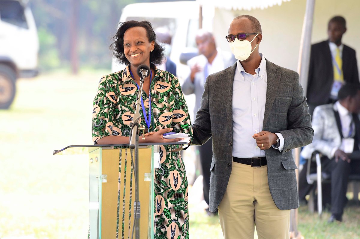 KagutaMuseveni's tweet photo. I was happy that the Covenant Nations church group led by Patience Rwabwogo invited Mama @JanetMuseveni &amp; I to attend the crusade in Bunyoro. Their efforts to unite and pacify society through preaching the gospel of reconciliation and forgiveness is very good. https://t.co/JMmvxIJfxP