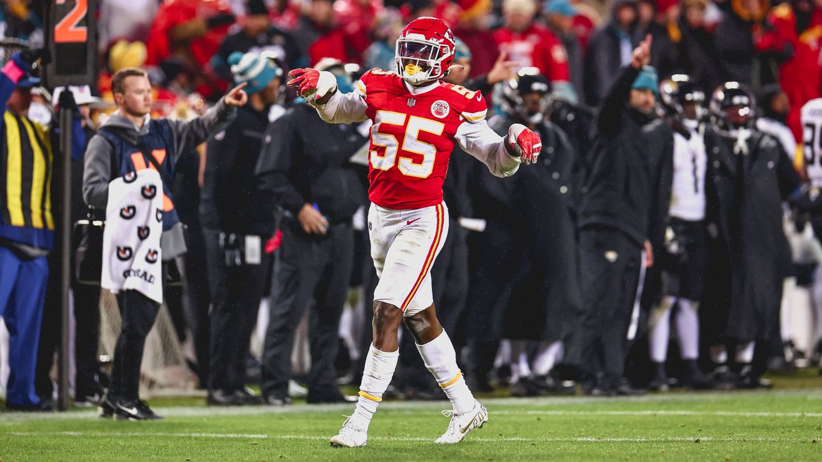 Chiefs's tweet photo. Babe wake up, IT'S #VICTORYSUNDAY! https://t.co/jzq3lJ2LvB