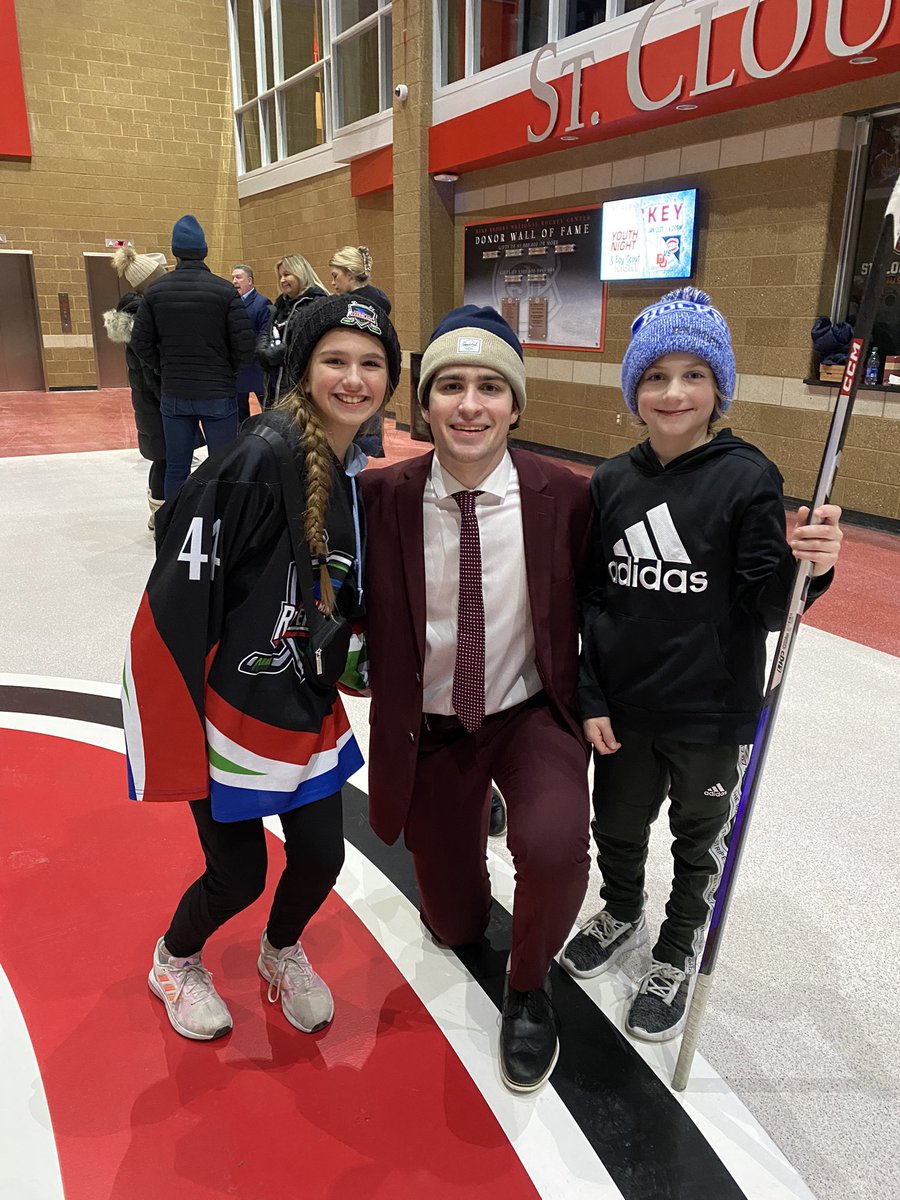 Fantastic @SCSUHuskies_MH weekend!! All smiles for sure!! #makingsmiles #GOHUSKIESWOOOOO #NotLily @brady_ziemer @adamingram99 @joshluedtke3 at Andre Trejbal @joemolenaar_