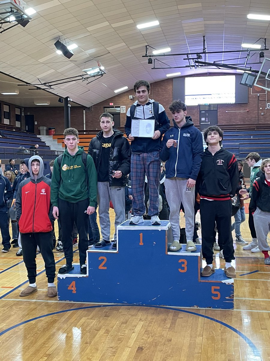WrestlingVh's tweet photo. Couldn’t be any more proud of our varsity guys today. Entered 6 wrestlers at the CSL Conference Championships and 5/6 of them placed in the top 3!!
M.Accettura🥇
I.Dvoryannikov🥈
K.Halley 🥉
D.Moncayo 🥉
S.Aliev 🥉
#PeakingAtTheRightTime
@VHHSAth @CSL_Varsity https://t.co/EA7p6FDL5N