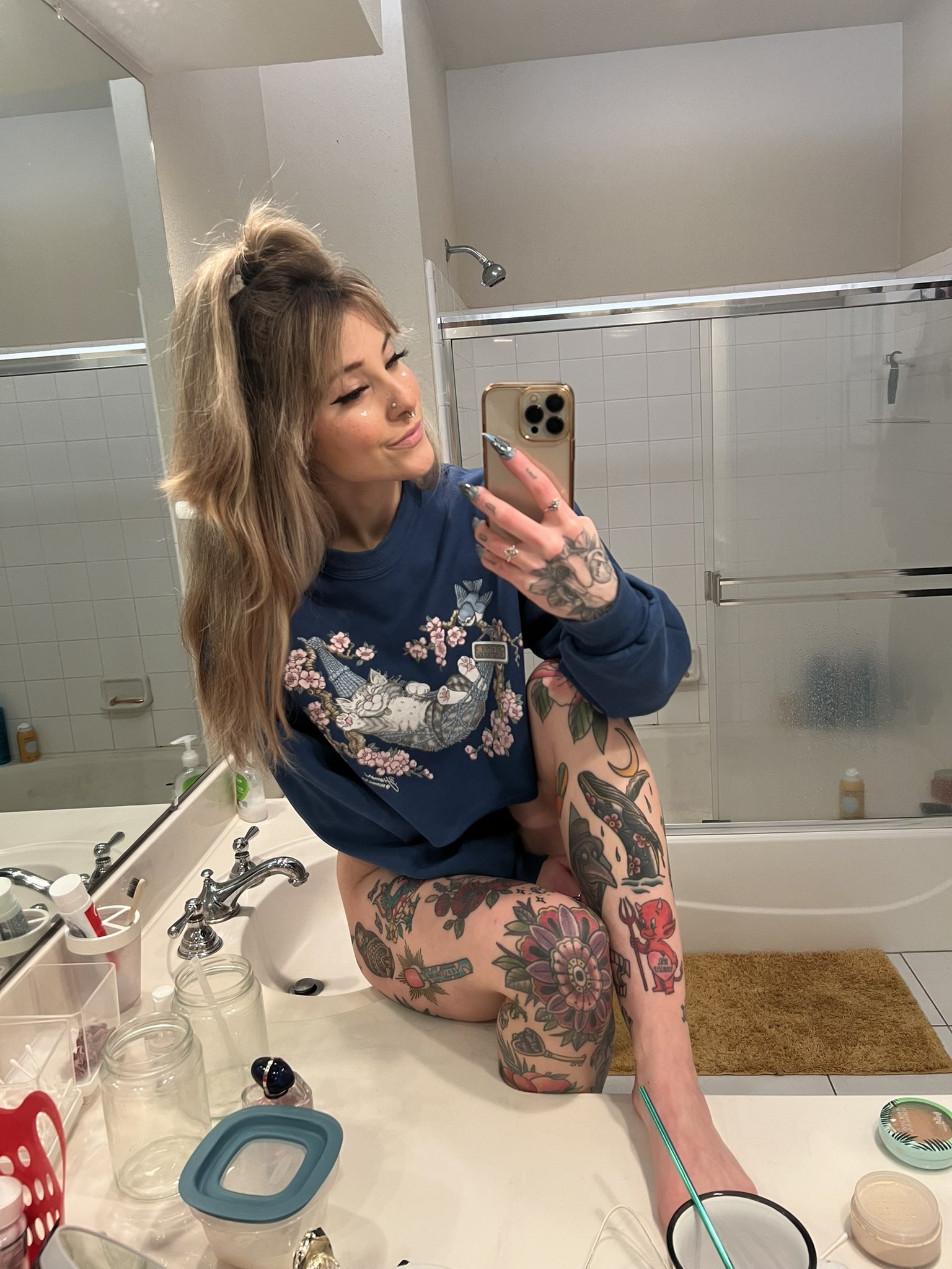 Unseen Awlivv Onlyfans Moments - 5abq7fa