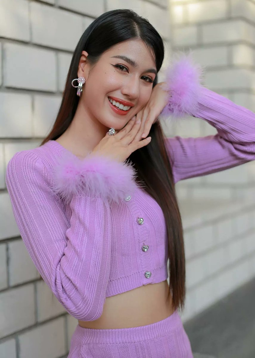 1991Feb11's tweet photo. ไปอ่านกันทุกคน อีกหนึ่งบทสัมภาษณ์ของน้อง
https://t.co/ZAmJzGNv3X
#พิ้งค์พลอยปภาวดี https://t.co/kDoUeQcsoP