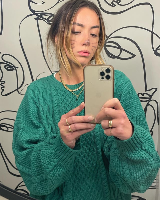 Where's her "little" spider? She might sent him this dork picture, since he does take an interest in cats...