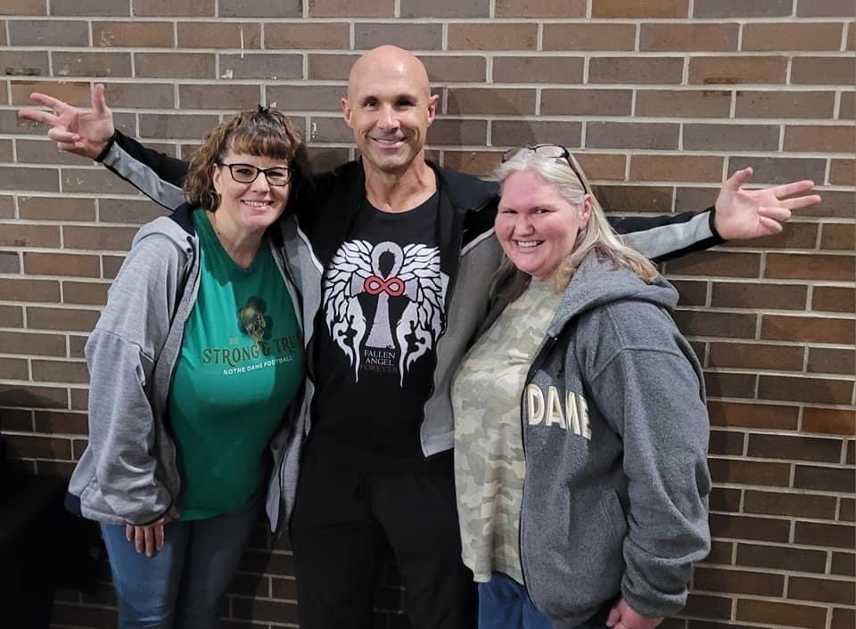 At my very first Warrior Wrestling event  last night, I met indie and AEW wrestler Christopher Michaels with my pal and bestie Melissa. Had a blast!!