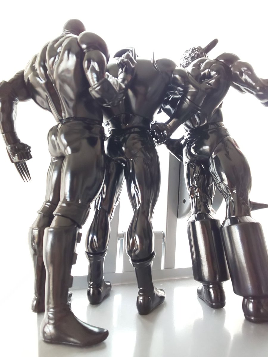 UMA_SMOKY's tweet photo. RRRをDolbyで喰らったあと、CCPの超人たちに遭遇。ブラックボディのカッコ良さ反則級。あと乗せミートくんが泣ける…ダブルベアクローなのも嬉しい。タイムマシンで小学生の友達に見せびらかしに行きたい。実に火事場のクソ力な日だったなぁ https://t.co/nE3TYJcGVa