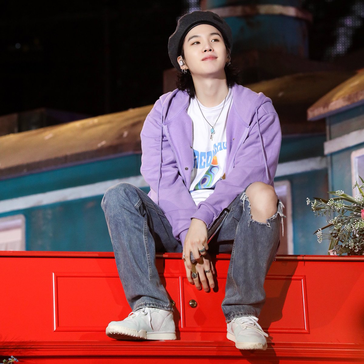 stayalivejksg's tweet photo. YOONGI                   AGUST D https://t.co/k1SOIVxkoa