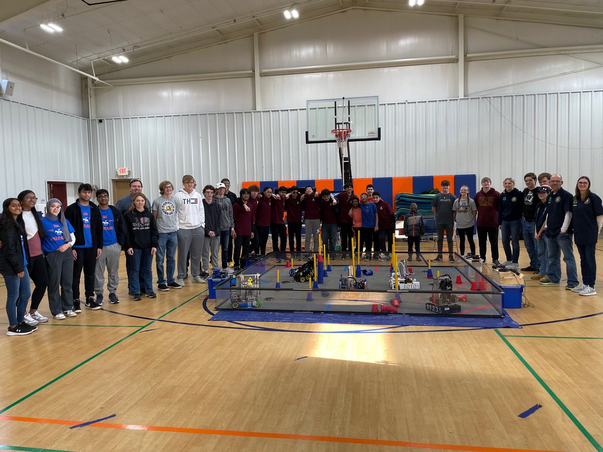 HowRobotics's tweet image. It was definitely a nice (but mildly cold) January day to host a pre-qualifier scrimmage this morning. Five teams, round robin format and lots of good quality matches. Good opportunity to experiment with different match tactics and some tough lessons learned too.