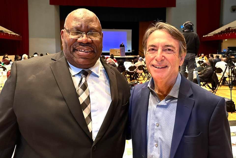 supejohngioia's tweet image. Today’s #RichMinds  Community Mental Health Forum brought us together to commit to improving access to health support for communities of color. Everyone deserves culturally competent health support that respects those who need care.  

#NoStigma #Equity #healthandwellness