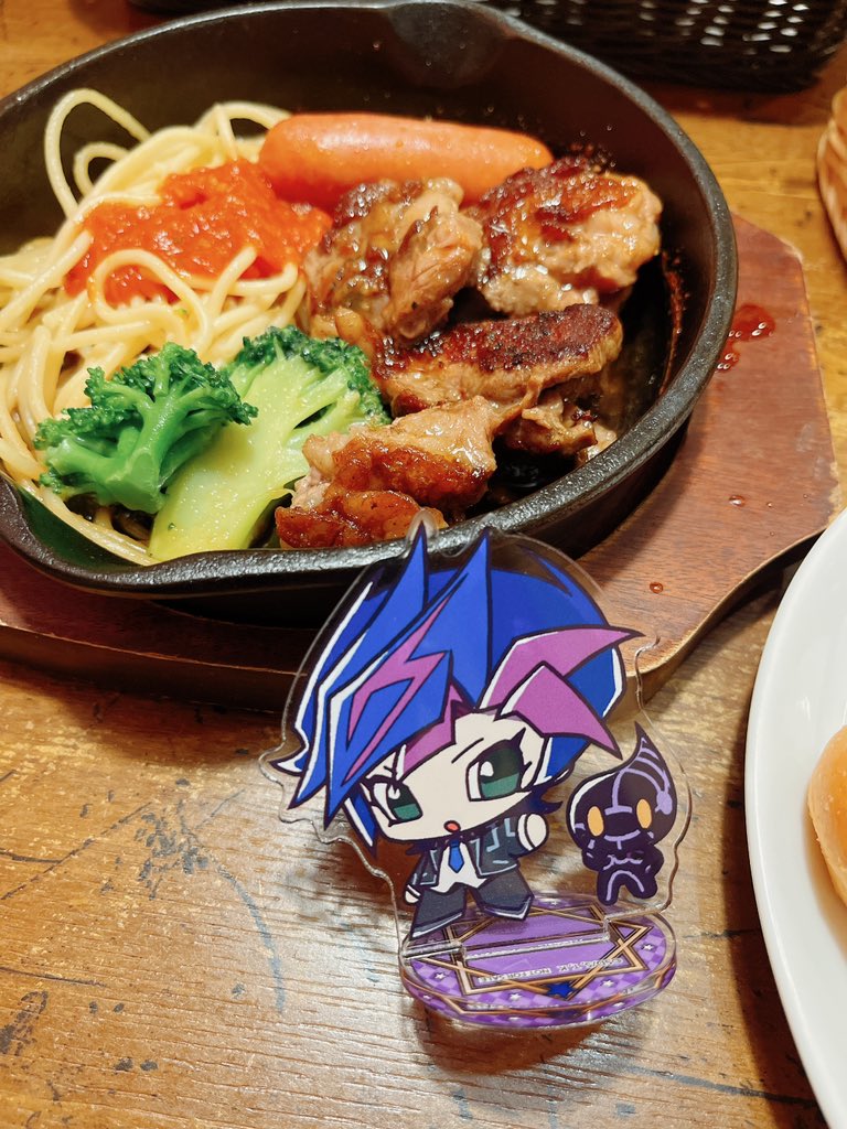 「ふらんす亭行ってきたよ!!お肉おいしー 」|タクミ🌟のイラスト