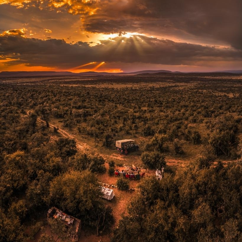 OlarroK's tweet photo. The African savannah is even more beautiful from a bird's eye view.

#privateconservancy #luxurysafari #safarikenya #travelafrica #wildlifeafrica #masaimara #privatesafari #mara #kenya #adventure #africa #safarilodge #africansafari #olarrolodge #olarroplains https://t.co/xc4G5LMTdk