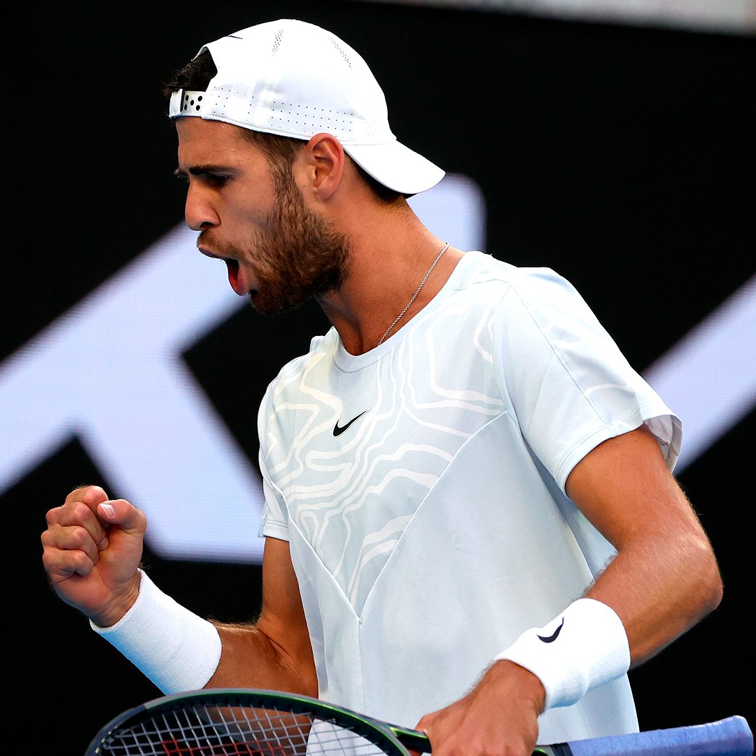 Tiempodetenis1's tweet photo. En el primer set perdió 11 puntos.

En el segundo set perdió 2.

Karen Khachanov trabaja en silencio y deja que su tenis haga todo el ruido 🔥 https://t.co/PJwIxtHhOD