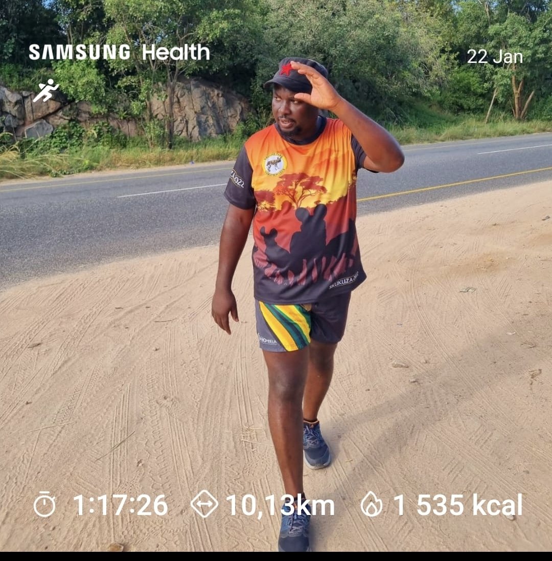 Sunday morning 🌄 run 🏃‍♂️ let the week begin...
#RunningWithTumiSole
#RunningWithTumiSole #RunningWithLulubel #FetchYourBody2022 #IPaintedMyRun #UntilWeRunAgain #TrapnLos @RunningWithTum1 @Hlela_Lulubel @Pain
#DiabetesZA