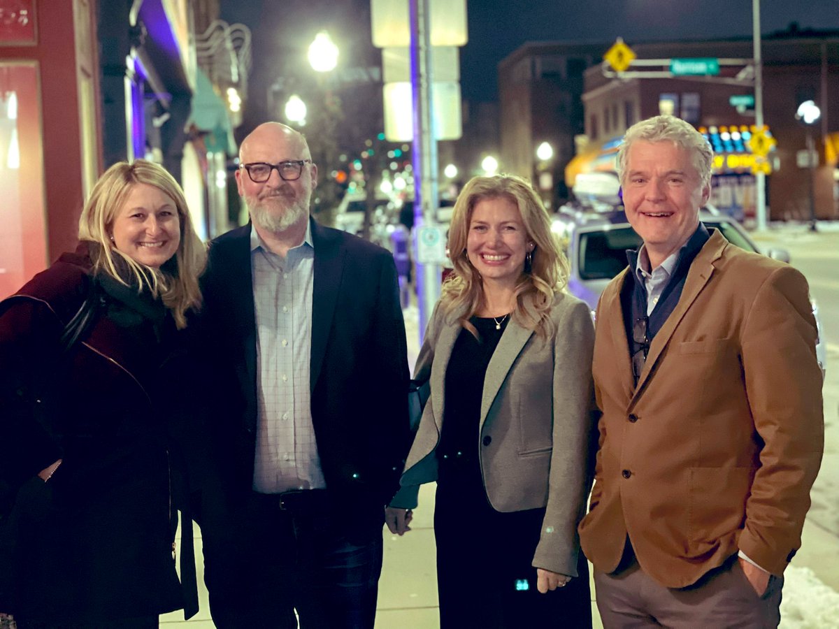 CGlideHurst's tweet image. Check out that amazing #linac award for 1st place!  ☢️  Fun to spend some time out in Madison with visiting faculty @kkbGoBlue  &amp;amp; @joe_culver!