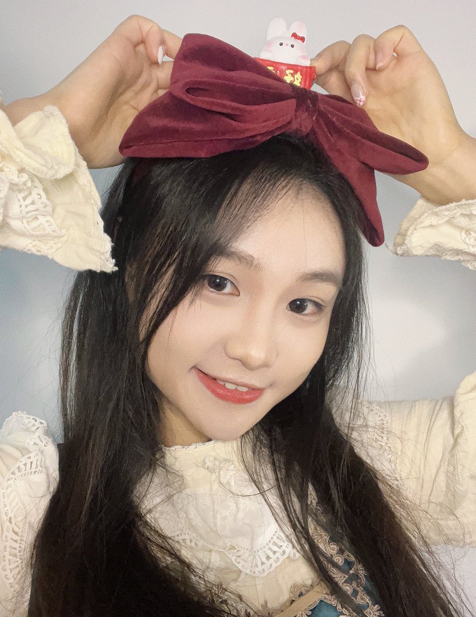 BridgetZZL's tweet photo. Happy Chinese New Year！🎉
新年快乐🎆
兔年大吉🐰
#ChineseNewYear2023 #ChineseNewYear https://t.co/I2uJ2elpxx
