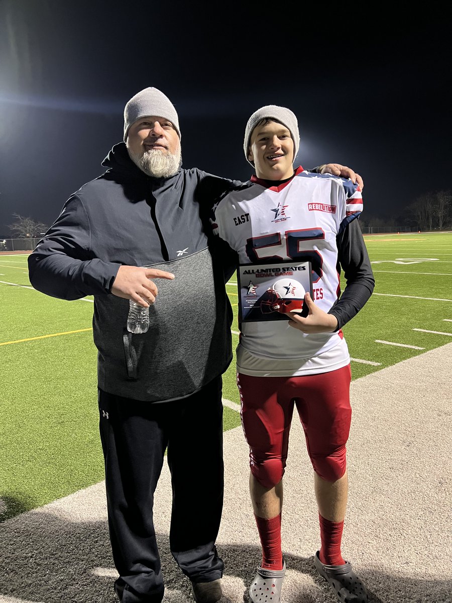 ShaneReiersgaar's tweet photo. Bringing home some hardware from #allunitedstatesbowlgame and combine #defensiveplayerofthegame https://t.co/vO7D6FMluV