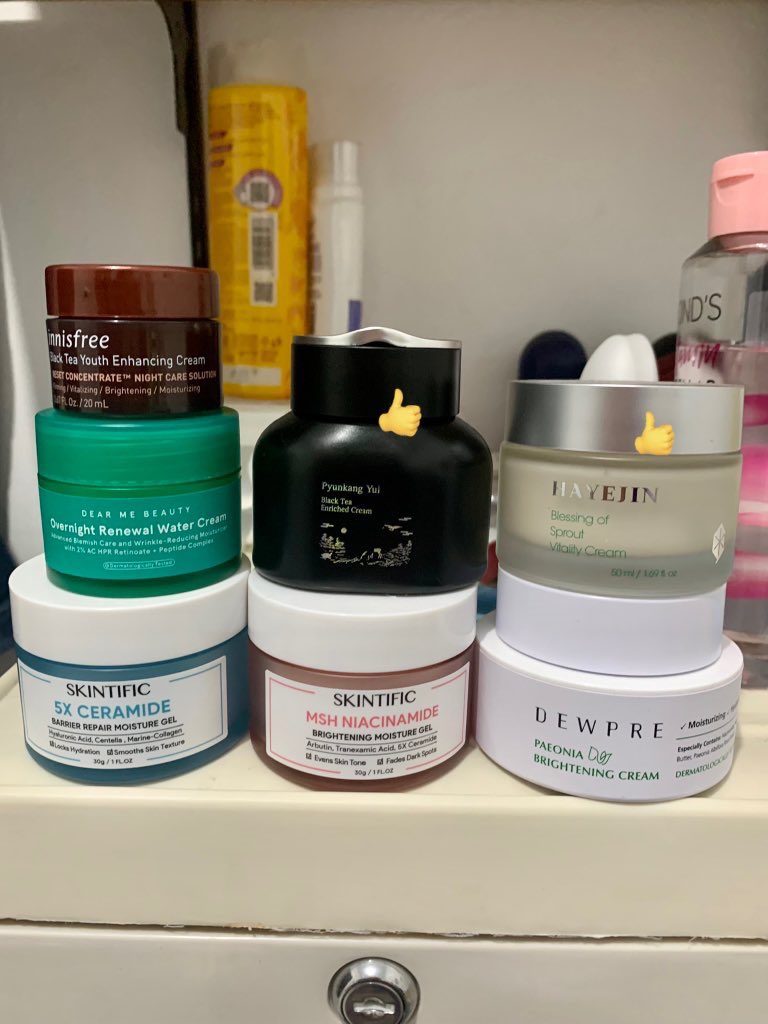 <a href="/ohmybeautybank/">📌 GIVEAWAY ON PINNED✨</a> itu nder. sunscreen favorit aku face republic bener" bikin cerah gak bikin kusem