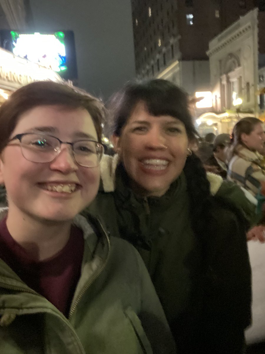madam_peach's tweet photo. y’all I made Emily Axford (empress of dnd!!!) laugh when I met her!!!!! #NADDPod #dimension20 https://t.co/HtHdPFeYFc