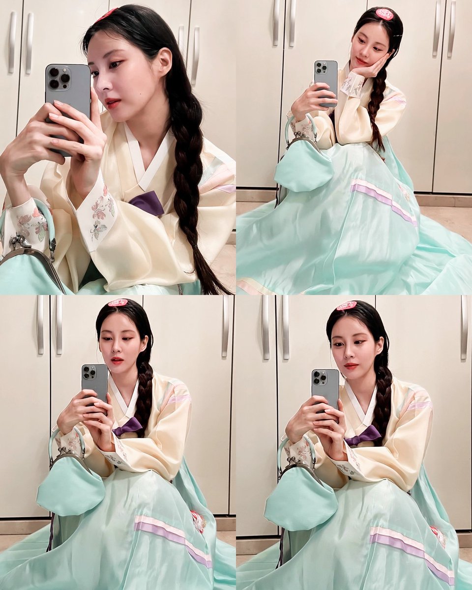 niccha000's tweet photo. [💬] #ซอฮยอน “สวมชุดฮันบกต้อนรับปีใหม่”

• สวยจัง ชุดฮันบกก็เข้ากับคุณได้ดี
• สวัสดีปีใหม่คิมซอฮยอนด��วยนะ🤍
• ความงามของเกาหลี
• สวยขนาดนี้ สู่ละครซากึก!

🖇️https://t.co/0qdklRLWzK

(ชุดฮันบกที่ซอฮยอนใส่ DC_SeoJuHyun ให้เป็นของขวัญวันเกิดตั้งแต่ปี 2011)

#SEOHYUN #서현 https://t.co/Qnn7pc66rS